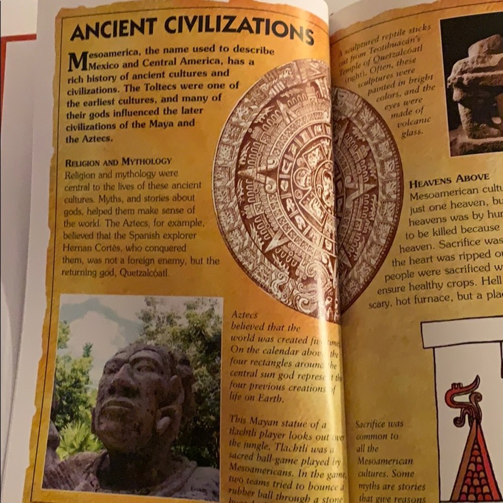 Graphic History Mesoamerican myths illustrated mythology latin america - Picture 7 of 8